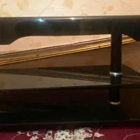 میز تلویزیون شیشه ای