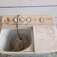 دو لباس شویی نیاز به تعمیر