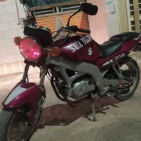 موتورسیکلت سوزوکی ۲۵۰ سی سی،مدل ۱۳۸۳ ژاپن