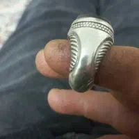 انگشتر خطی دومهرجوندار و سنگین وزن