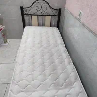 تختخواب و تشک