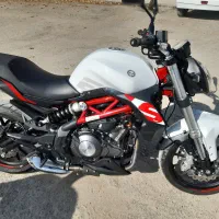 بنلی۳۰۰ صفر کیلومتر۱۴۰۰