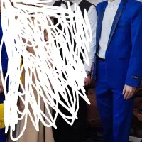 کت وشلوار کاربنی رنگ. یقه کارشده