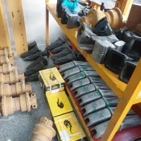 رولیک کوماتسو ۲۰۰ و ۲۲۰ و ناخن لودر و دم تیغ گریدر|قطعات یدکی و لوازم جانبی|تهران, آذری|دیوار
