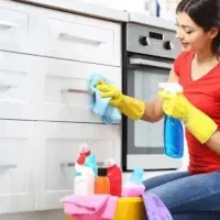 استخدام خدمتکار خانوم جهت نظافت