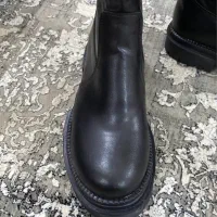 بوت بلند|کیف، کفش، کمربند|نیشابور, جمهوری|دیوار