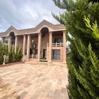 ویلاباغ پیلوت۳۳۰متری مبله/فروش فوری به علت مهاجرت