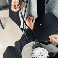 آموزش سپس استخدام دستیار پزشک/امدادگری/کمک بهیاری