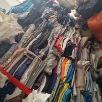 پارچه کیلویی|لباس|گلبهار, شهر جدید گلبهار|دیوار