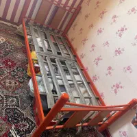 تخت اهنی سالم
