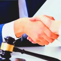 وکیل پایه یک دادگستری دفتر وکالت بنا با شرایط شما