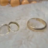 انگشتر و گوشواره طلا