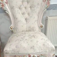 مبل و ساعت سلطنتی