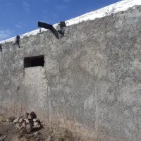 زمین مسکونی ویک باب منزل نیمه کاره