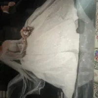 لباس عروس|لباس|ری, شهادت|دیوار