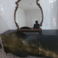 آیینه و کنسول