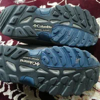 کفش پیاده روی  کلمبیا|کیف، کفش، کمربند|مشکیندشت, |دیوار