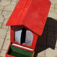 آشیانه مرغ تخمگذار با مکانیزم خروج اتوماتیک تخم
