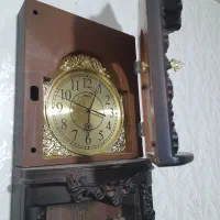 ساعت دیواری تمیز و سالم