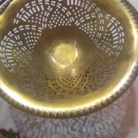 یک عدد ظرف پایه داد برنجی نوویک عدد ظرف پذیرایی نو