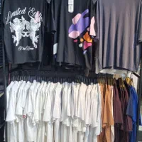 پوشاک و کتونی اورجینال زنانه و مردانه بهترین قیمت|لباس|اشتهارد, |دیوار