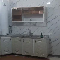 کابینت فلزی با سنگ های روی کابینت