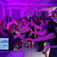 دیجی و خواننده حرفهای برای عروسی، تولد و...