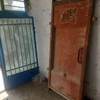 درب حیاط تک لنگه