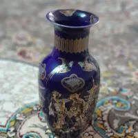 گلدان سورمه ای