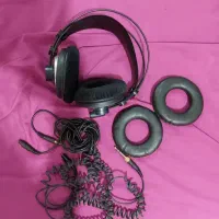 هدفون استودیویی ای کی جی