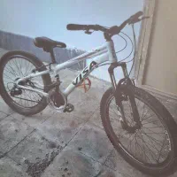 دوچرخه سایز ۲۴ سالم میباشد