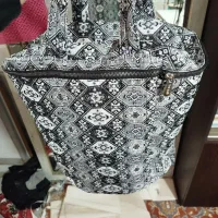 ساک دستی|کیف، کفش، کمربند|گلوگاه بابل (گلیا), |دیوار