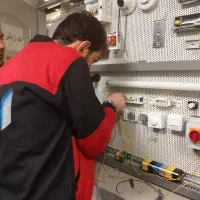 برقکار/رفع اتصالی/سیمکشی/هالوژن/تمام نقاط مشهد