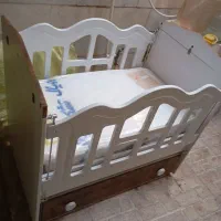 تخت وگهواره بچه فروش فوری