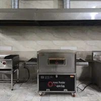 کارگر ساده رستوران و آشپز فست فود و اشتراک گیر