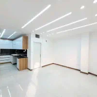 48متری-سالن-پرده-خور-غرق-در-نور-وام-دار