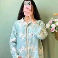 فروشنده خانم