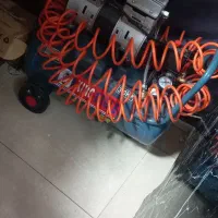 پمپ باد ۵۰ لیتری با ۱۵ متر شلنگ باد و تفنگی