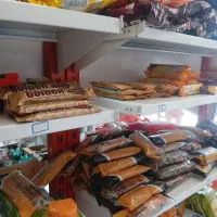 فروشنده سوپر مارکت