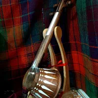 کمانچه خورشیدی|سازهای سنتی|خرم‌آباد, |دیوار