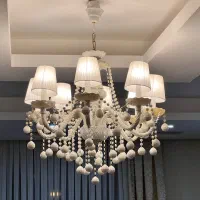 یک عدد لوستر ۸ شاخه و یک عدد لوستر ۶ شاخه.کاملا نو