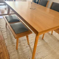 میز ناهار خوری( بدون صندلی) شش نفره ولی بزرگ تره