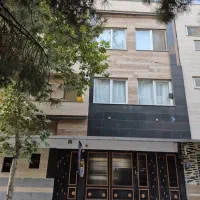 دانش اموز  ۸۰ متری