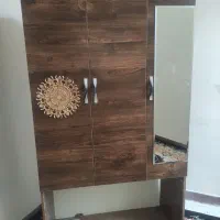 کمد لباس نیازمند تعمیر