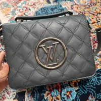 کیف رودوشی.