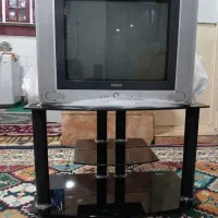 تلویزیون اسنوا به همراه میز