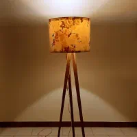 آباژور ایستاده چوبی