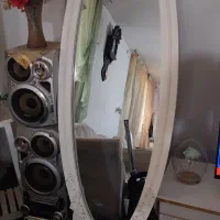 آینه قدی سالم تمیز