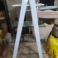 ویترین شیشه ای