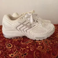 کفش اسپورت|کیف، کفش، کمربند|شاهینشهر, نبوت|دیوار